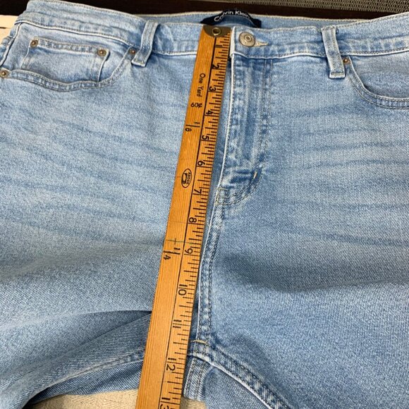 Calvin Klein Womens Size 14 Blue Light Wash High-Rise Denim Jeans Frayed Hem - Picture 5 of 9